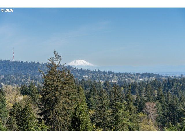 57 HIDALGO St, Lake Oswego, OR 97035
