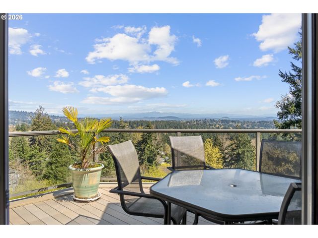 57 HIDALGO St, Lake Oswego, OR 97035