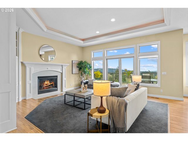 57 HIDALGO St, Lake Oswego, OR 97035