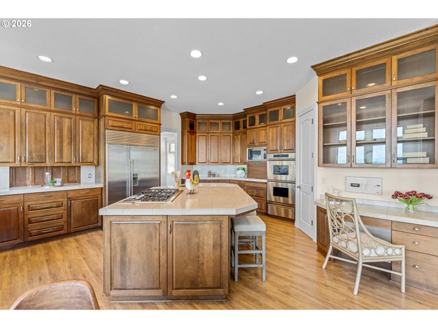 57 HIDALGO St, Lake Oswego, OR 97035