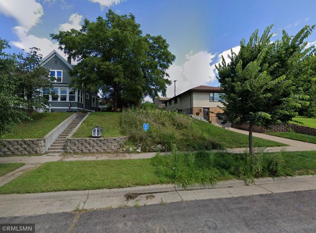 359 Stinson Street W, Saint Paul, MN 55117