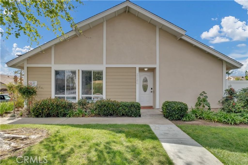 23101 Cherry Avenue 20, Lake Forest (el Toro), CA 92630