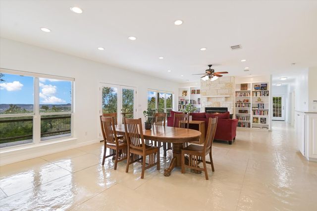 816 BUTTERCUP LN, Wimberley, TX 78676