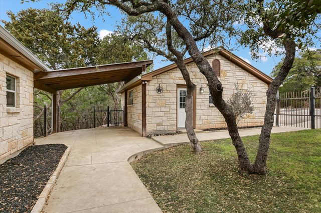 816 BUTTERCUP LN, Wimberley, TX 78676
