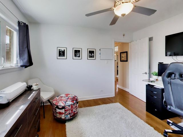 8547 W Saint Joseph Avenue, Chicago, IL 60656