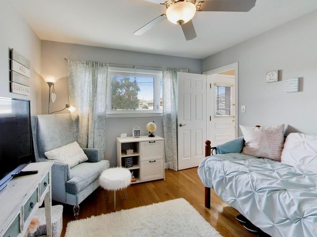 8547 W Saint Joseph Avenue, Chicago, IL 60656