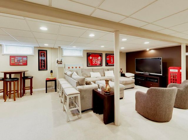 8547 W Saint Joseph Avenue, Chicago, IL 60656