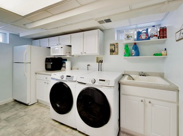 8547 W Saint Joseph Avenue, Chicago, IL 60656