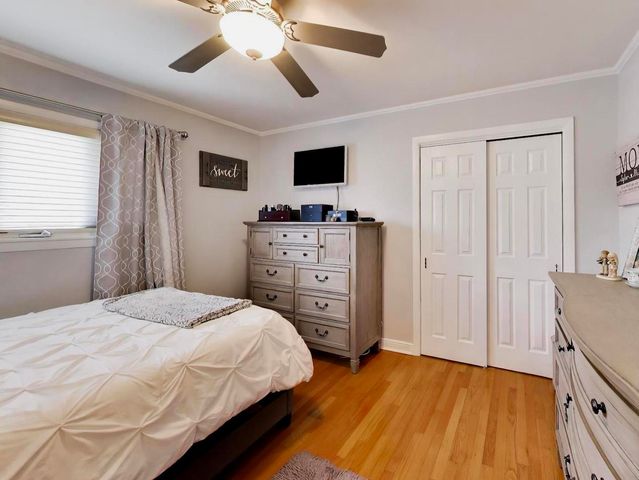 8547 W Saint Joseph Avenue, Chicago, IL 60656