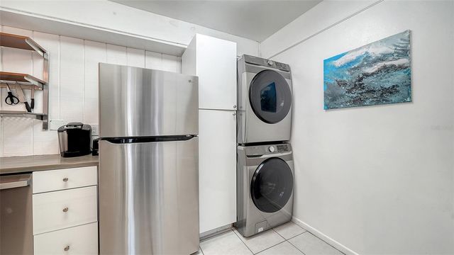 1903 OAK STREET, Sarasota, FL 34236