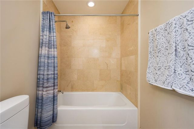 3325 PIEDMONT Road NE 2006, Atlanta, GA 30305