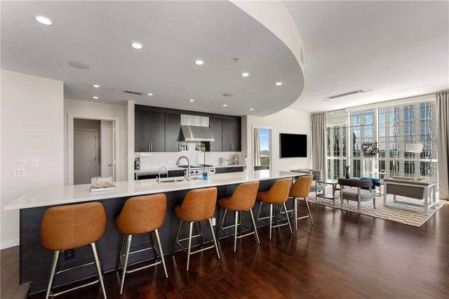 3325 PIEDMONT Road NE 2006, Atlanta, GA 30305