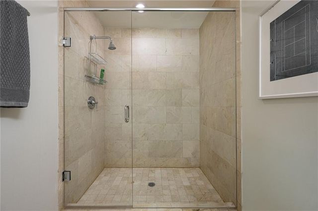 3325 PIEDMONT Road NE 2006, Atlanta, GA 30305