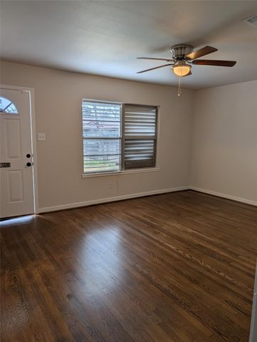 6709 Cotton Drive, Houston, TX 77092