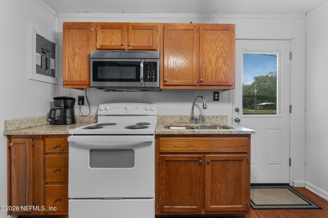 1727 ELSIE Street, Green Cove Springs, FL 32043