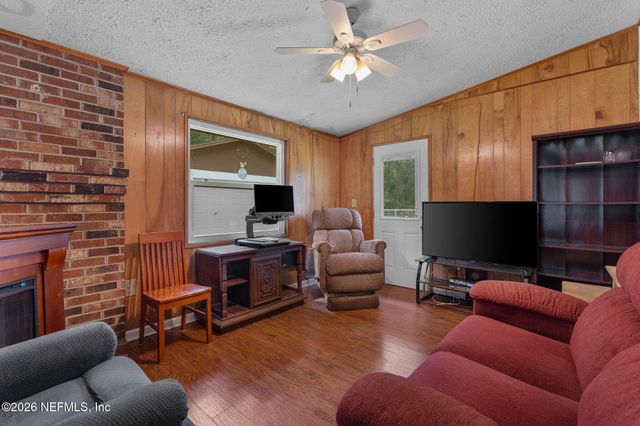 1727 ELSIE Street, Green Cove Springs, FL 32043