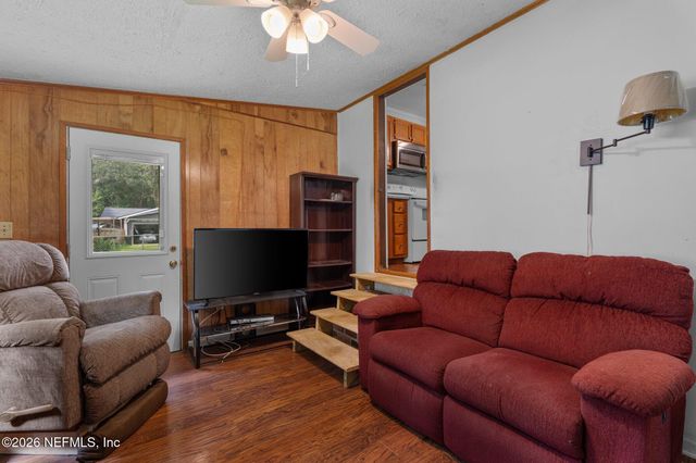 1727 ELSIE Street, Green Cove Springs, FL 32043