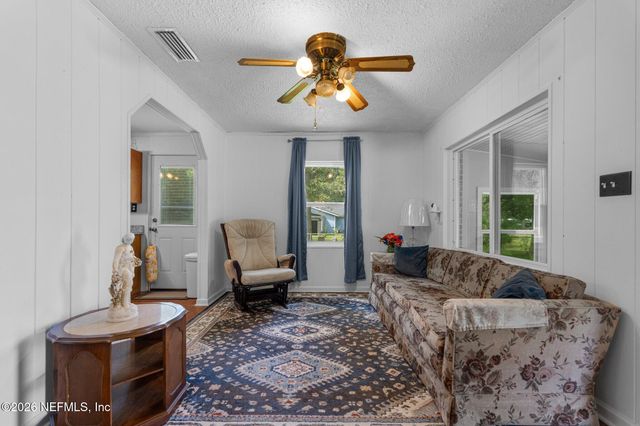 1727 ELSIE Street, Green Cove Springs, FL 32043