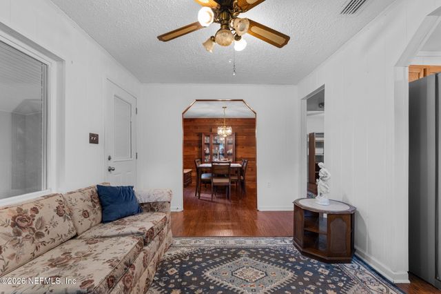 1727 ELSIE Street, Green Cove Springs, FL 32043