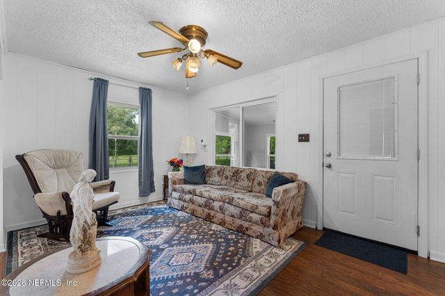 1727 ELSIE Street, Green Cove Springs, FL 32043