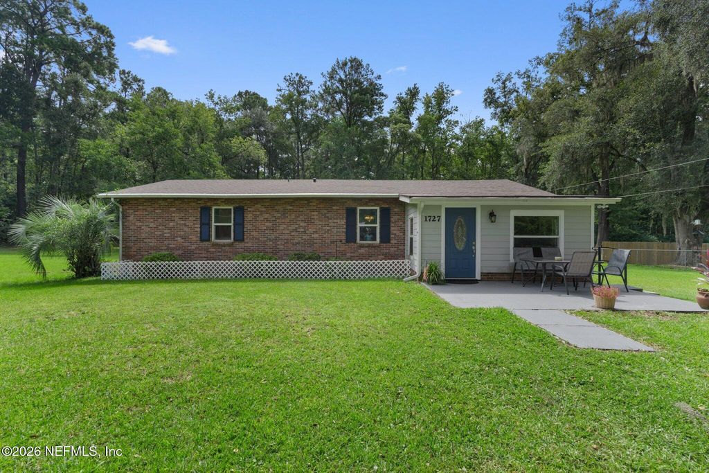 1727 ELSIE Street, Green Cove Springs, FL 32043