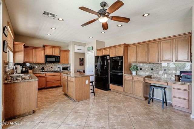 18140 W BUCKHORN Drive, Goodyear, AZ 85338