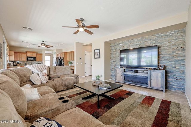 18140 W BUCKHORN Drive, Goodyear, AZ 85338