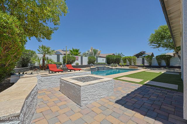 18140 W BUCKHORN Drive, Goodyear, AZ 85338