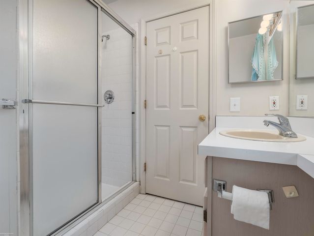 33882 Lakewood Drive, Sterling Heights, MI 48312