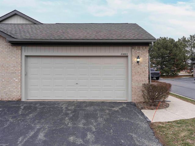 33882 Lakewood Drive, Sterling Heights, MI 48312