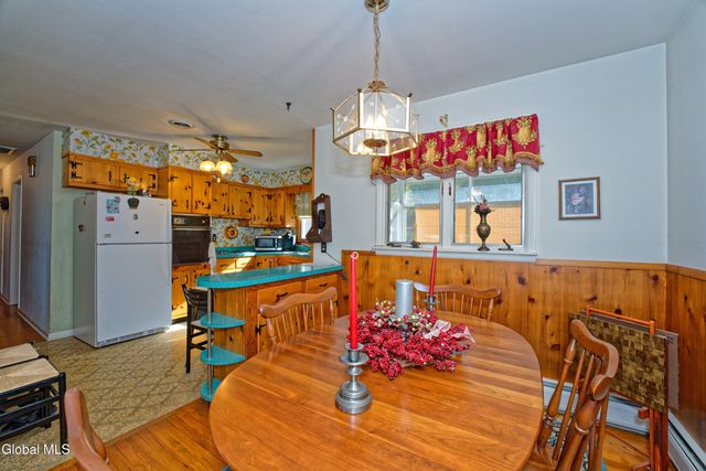 2208 Brookview Rd, Schodack, NY 12033