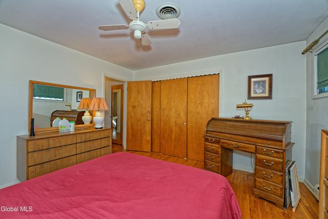 2208 Brookview Rd, Schodack, NY 12033