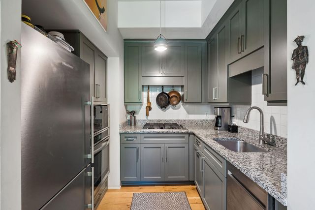 6 Catfiddle Street, Charleston, SC 29403
