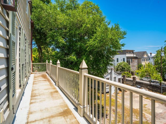 6 Catfiddle Street, Charleston, SC 29403