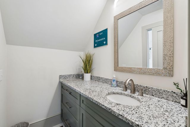6 Catfiddle Street, Charleston, SC 29403