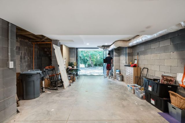 6 Catfiddle Street, Charleston, SC 29403