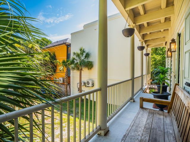 6 Catfiddle Street, Charleston, SC 29403