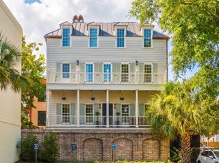 6 Catfiddle Street, Charleston, SC 29403