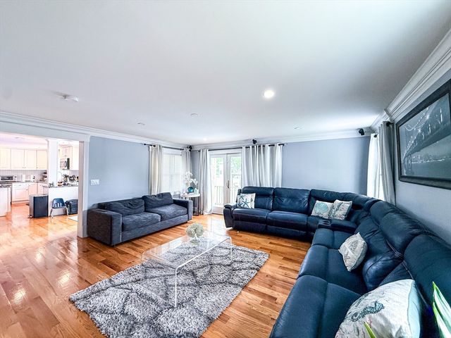 31 Jefferson Rd, Northborough, MA 01532