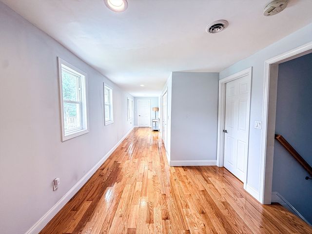 31 Jefferson Rd, Northborough, MA 01532