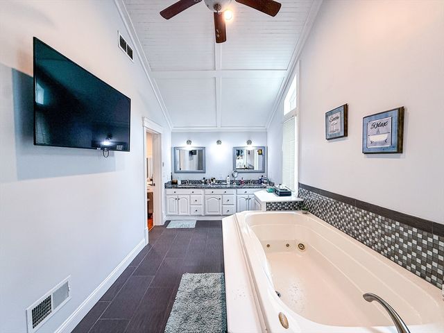 31 Jefferson Rd, Northborough, MA 01532