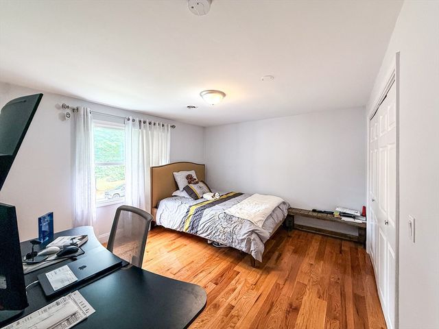 31 Jefferson Rd, Northborough, MA 01532