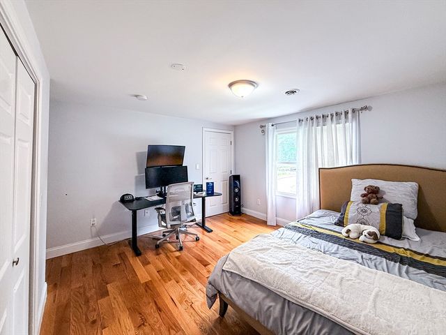 31 Jefferson Rd, Northborough, MA 01532