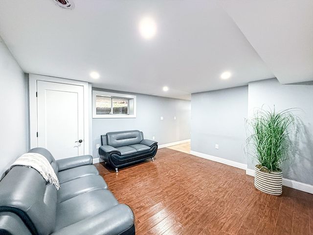 31 Jefferson Rd, Northborough, MA 01532