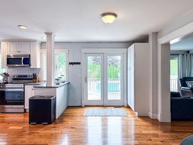 31 Jefferson Rd, Northborough, MA 01532