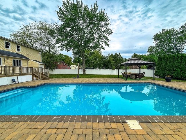 31 Jefferson Rd, Northborough, MA 01532