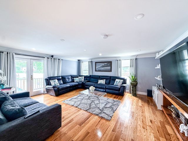 31 Jefferson Rd, Northborough, MA 01532