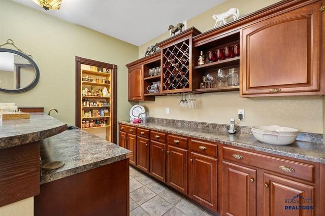 102 SANDPIPER DR, Hot Springs, SD 57747