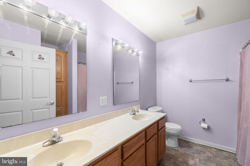 Image 19 of property listing at 731 MARATHON DR, Hagerstown, MD 21740