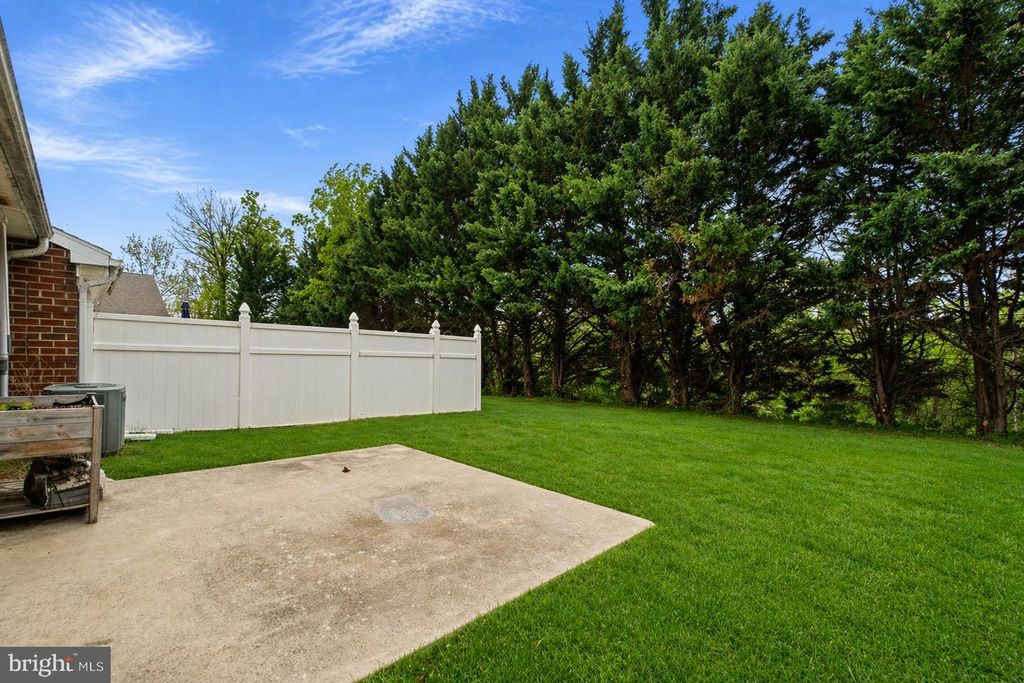 Image 2 of property listing at 731 MARATHON DR, Hagerstown, MD 21740